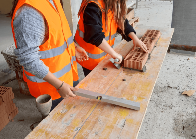 Baustellenbesuch-der-Schule-Rothrist_2026_3-v2.png
