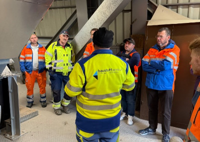 Tiefbausitzung-im-Baustoffzentrum_12.jpeg
